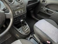 Gebraucht Ford Fiesta 70 PS (51 kW) 2006 Blau Kleinwagen
