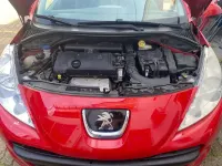 Gebraucht Peugeot 207 95 PS (69 kW) 2010 Rot Limousine