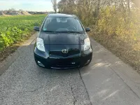 Gebraucht Toyota Yaris 99 PS (72 kW) 2011 Schwarz Kleinwagen