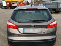 Gebraucht Ford Focus 100 PS (73 kW) 2014 Braun Kombi