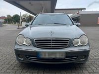 Gebraucht Mercedes 220 Avantgarde 150 PS (110 kW) 2005 Blau Kombi