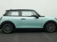 Usado Mini Cooper 156 HP (114 kW) 2024 Verde Citadino