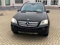 Gebraucht Mercedes ML350 272 PS (200 kW) 2007 Schwarz SUV