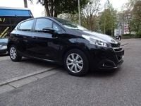 Gebraucht Peugeot 208 Active 82 PS (60 kW) 2017 Schwarz Kleinwagen