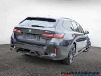 Gebraucht BMW 530e M Sport 299 PS (219 kW) 2025 Grau Kombi