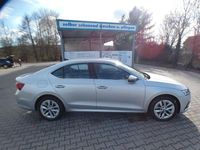 Gebraucht Skoda Octavia Style 150 PS (110 kW) 2022 Brilliantsilber Limousine