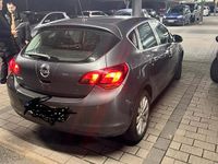 Gebraucht Opel Astra 116 PS (85 kW) 2010 Grau Limousine