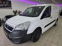 Gebraucht Peugeot Partner Premium 99 PS (72 kW) 2017 Weiß Van / Kleinbus