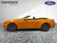 Neu Ford Mustang GT Convertible 446 PS (328 kW) 2026 Orange fury metallic Cabrio