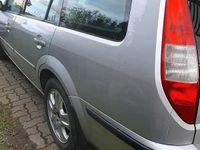 Gebraucht Ford Mondeo 145 PS (106 kW) 2001 Silber Kombi