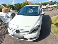 Gebraucht Mercedes B180 122 PS (89 kW) 2013 Weiß Kleinwagen