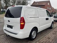 Gebraucht Hyundai H-1 170 PS (125 kW) 2019 Weiß Van / Kleinbus
