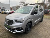 Gebraucht Opel Combo Life Ultimate 131 PS (96 kW) 2023 Kontrast grau/quarz silber Van / Kleinbus