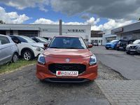 Neu Suzuki Swift Club 83 PS (61 kW) 2025 Orange (flame orange pearl metallic) Kleinwagen