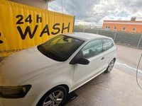 Gebraucht VW Polo 75 PS (55 kW) 2015 Weiß Kleinwagen