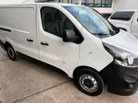 Gebraucht Opel Vivaro 121 PS (88 kW) 2018 Weiß Van / Kleinbus
