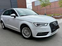 Second-hand Audi A3 Ambiente 105 CP (77 kW) 2014 Alb Berlinǎ