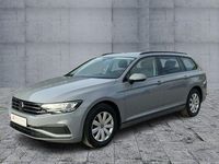 Gebraucht VW Passat Basis 150 PS (110 kW) 2023 Mondsteingrau Kombi