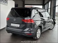 Gebraucht VW Touran 150 PS (110 kW) 2022 Grau Van / Kleinbus