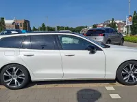 Gebraucht Volvo V60 R-Design 190 PS (139 kW) 2020 Weiß Kombi