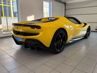 Second-hand Ferrari 296 663 CP (487 kW) 2024 Galben Cabrio