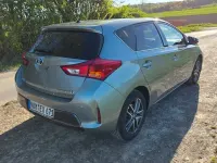 Gebraucht Toyota Auris Hybrid 99 PS (72 kW) 2015 Grau Limousine