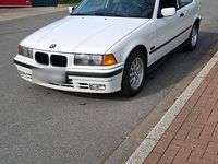 Gebraucht BMW 316 102 PS (75 kW) 1995 Weiß Coupé