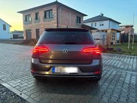 Gebraucht VW Golf VII Join 150 PS (110 kW) 2018 Grau Kleinwagen