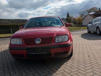 Gebraucht VW Bora Comfortline 116 PS (85 kW) 2001 Rot Limousine
