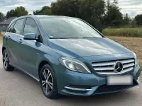 Gebraucht Mercedes B200 136 PS (100 kW) 2012 Blau Kleinwagen