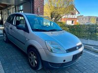 Gebraucht Ford Fiesta 69 PS (50 kW) 2003 Silber Kleinwagen