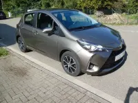 Gebraucht Toyota Yaris Team 111 PS (81 kW) 2018 Grau Limousine