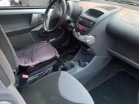 Gebraucht Peugeot 107 68 PS (50 kW) 2014 Weiß Kleinwagen