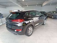 gebraucht Hyundai Tucson 1.6 Intro Edition Navi, WKR LM 2xKlima