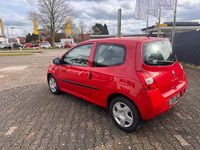 Gebraucht Renault Twingo 75 PS (55 kW) 2011 Rot Kleinwagen