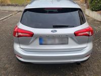 Gebraucht Ford Focus 101 PS (74 kW) 2019 Silber Kombi