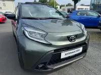 Gebraucht Toyota Aygo X Style 72 PS (52 kW) 2022 Cardamon green metallic/ night sky black SUV