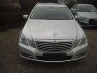 Gebraucht Mercedes E220 170 PS (125 kW) 2013 Iridiumsilber  metalliclack Kombi