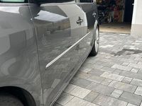 Gebraucht VW Touran Highline 140 PS (102 kW) 2011 Grau Van / Kleinbus