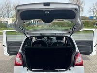 Second-hand Renault Twingo Dynamique 75 CP (55 kW) 2013 Alb Hatchback