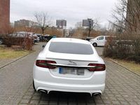 Używany Jaguar XF 241 KM (177 kW) 2014 Biały Sedan/Limuzyna