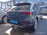 Gebraucht VW T-Roc Style 150 PS (110 kW) 2024 Petroleum blue metallic schwarz SUV