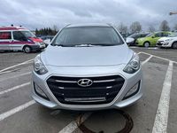 Gebraucht Hyundai i30 110 PS (80 kW) 2015 Silber Limousine