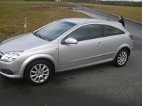 Gebraucht Opel Astra 103 PS (75 kW) 2006 Silber Coupé