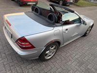 Gebraucht Mercedes SLK200 162 PS (119 kW) 2000 Silber Cabrio