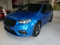 Neu Chrysler Pacifica 291 PS (214 kW) 2026 Blau Van