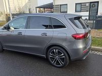 Gebraucht Mercedes B250 163 PS (119 kW) 2023 Grau Van / Kleinbus