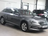 Gebraucht Skoda Superb Ambition 150 PS (110 kW) 2022 Grau Kombi