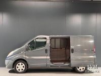 Second-hand Renault Trafic 145 CP (106 kW) 2011 Gri Monovolum