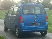 Używany Opel Agila 75 KM (55 kW) 2003 Niebieski Minivan
